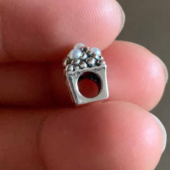 NWOT Delicious Popcorn Charm, Pale Pink Enamel & White Crystal Pearls Silver 925 - Picture 8 of 9